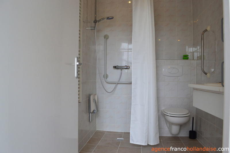 Maison - 340 m² - 18 pièces