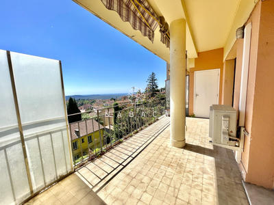 Appartement - 79 m² - 3 pièces