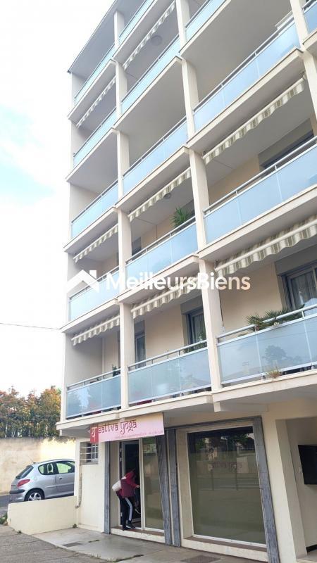 Local commercial - 43 m² - 2 pièces