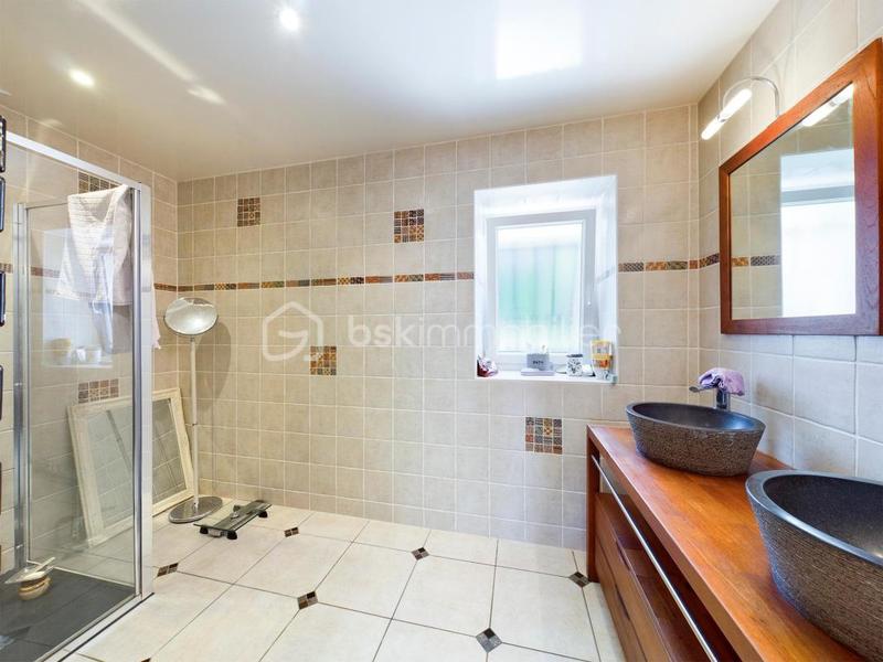 Maison - 105 m² - 5 pièces