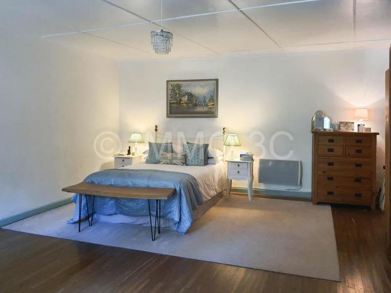 Maison en pierre - 189 m² - 4 pièces