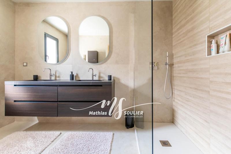 Maison - 145 m² - 4 pièces