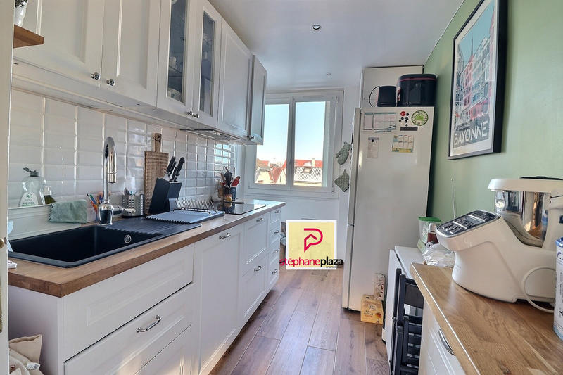 Appartement - 80 m² - 4 pièces