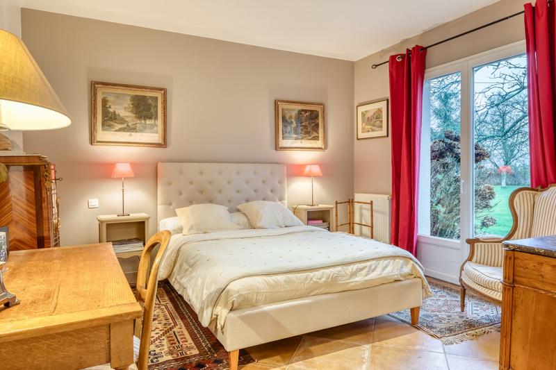 Maison - 200 m² - 7 pièces