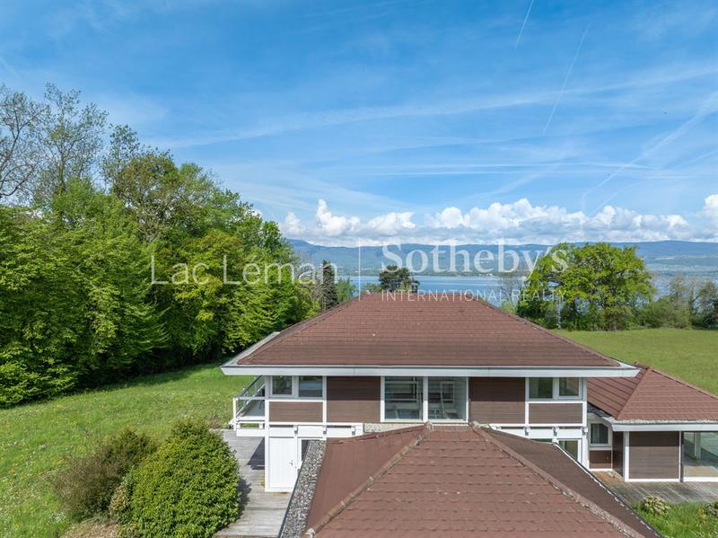 Maison - 257 m² - 6 pièces