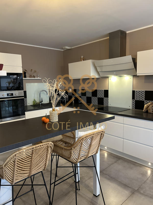 Maison - 118 m² - 4 pièces