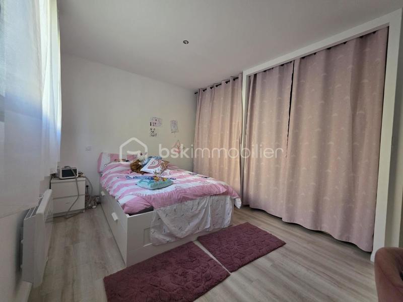 Maison - 240 m² - 6 pièces