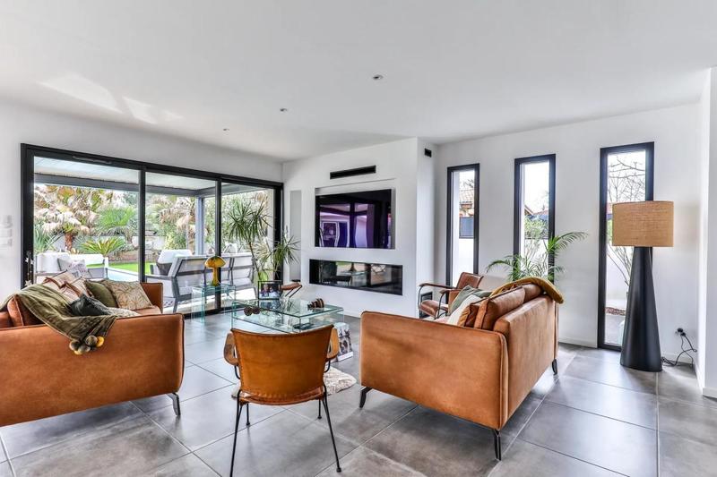 Maison - 159 m² - 5 pièces