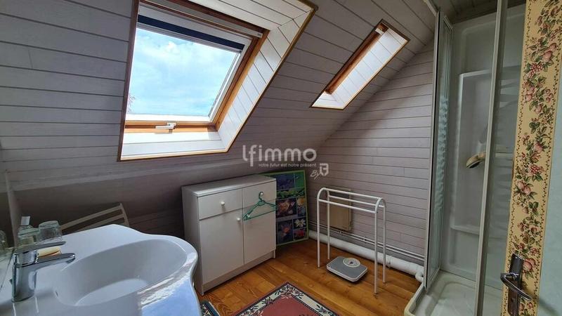 Pavillon - 200 m² - 10 pièces