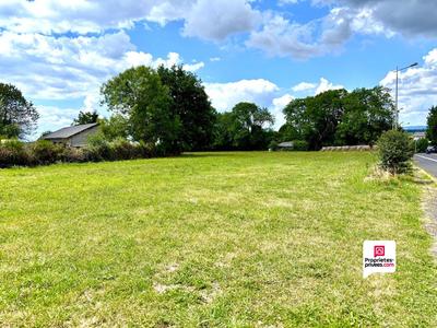 Terrain constructible - 3 293 m²