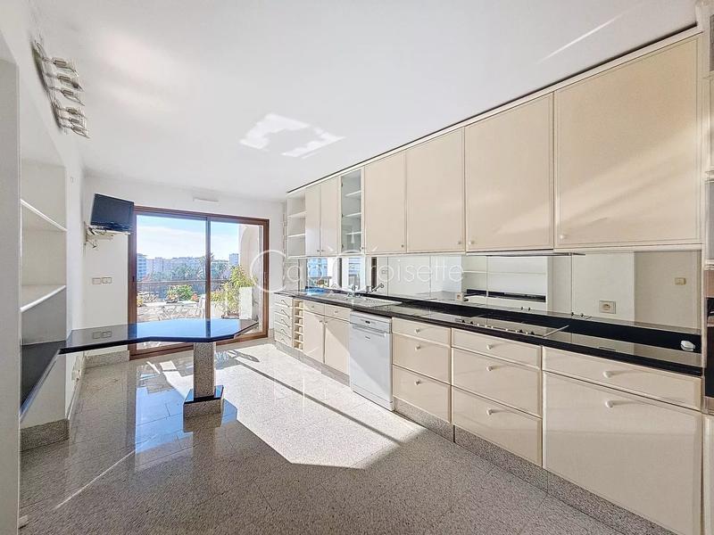 Appartement - 115 m² - 3 pièces