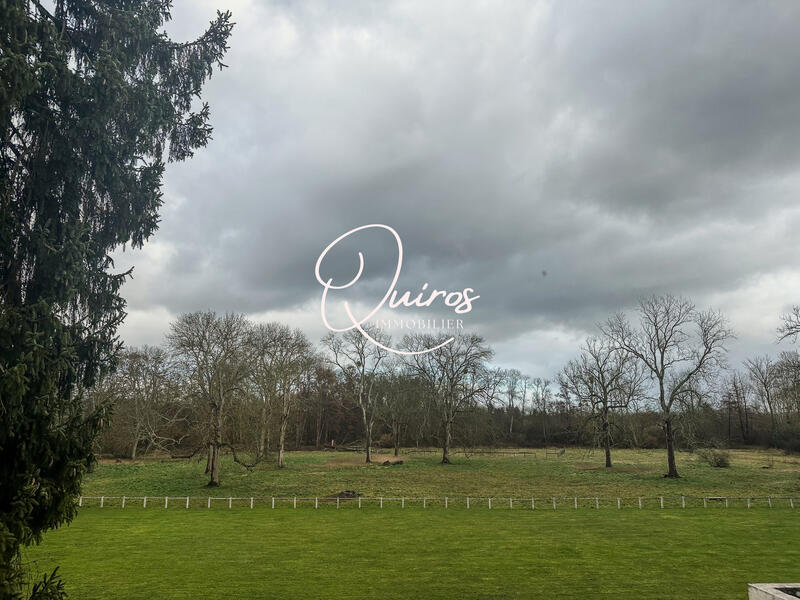 Maison - 292 m² - 13 pièces