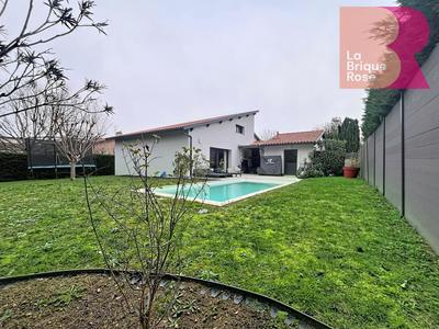 Maison - 140 m² - 6 pièces