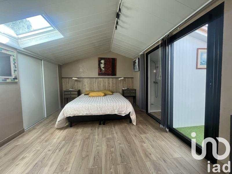 Maison - 276 m² - 9 pièces