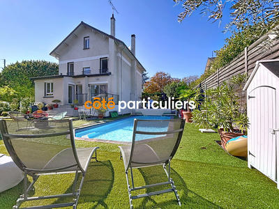 Maison - 191 m² - 6 pièces