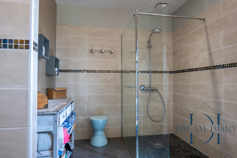 Maison - 350 m² - 7 pièces