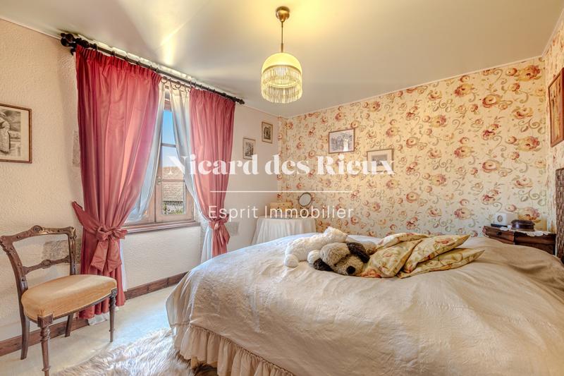 Maison - 317 m² - 11 pièces