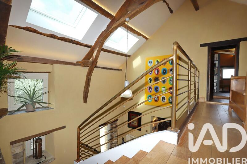 Maison - 218 m² - 8 pièces