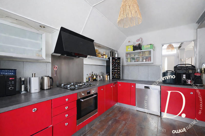 Maison traditionnelle - 120 m² - 7 pièces