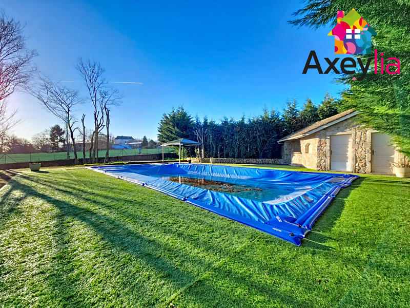 Maison - 203 m² - 7 pièces