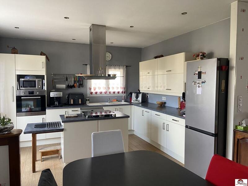 Maison traditionnelle - 140 m² - 6 pièces