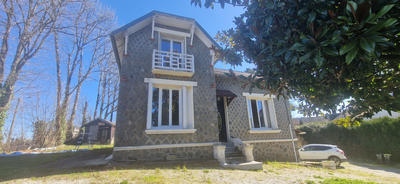Maison - 98 m² - 5 pièces