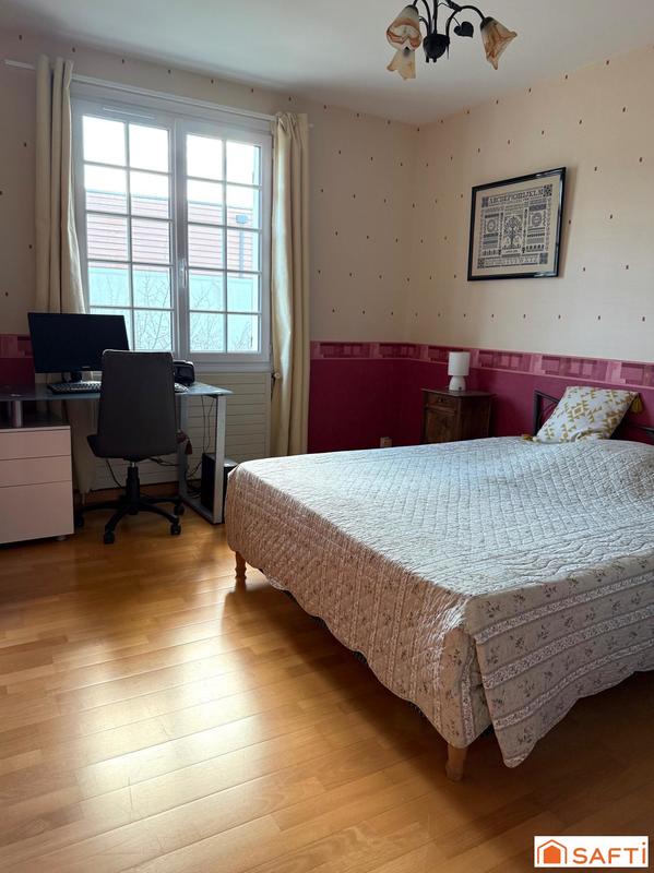 Maison - 159 m² - 7 pièces