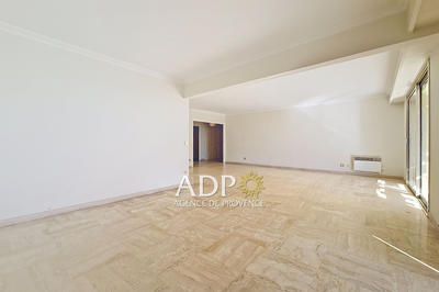 Appartement - 94 m² - 4 pièces