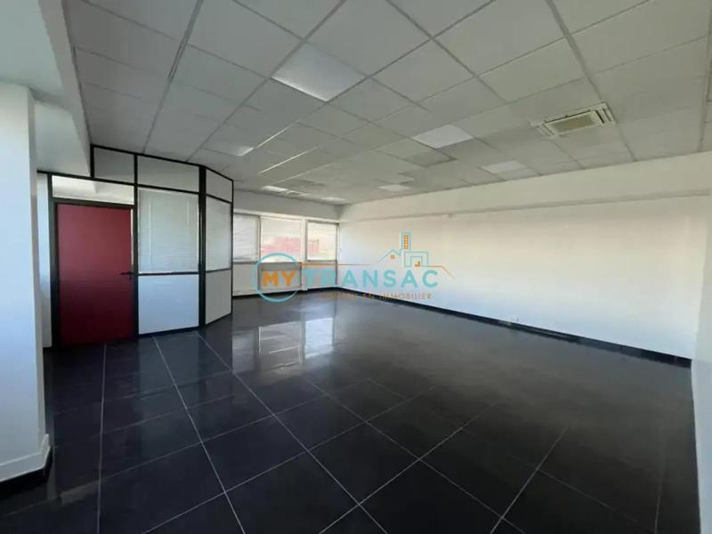 Local d'activités - 650 m²