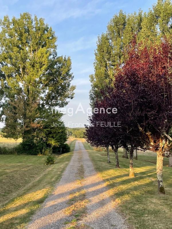 Maison - 400 m² - 10 pièces