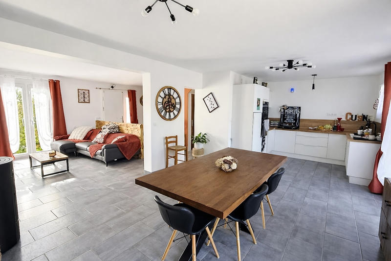 Maison - 133 m² - 6 pièces