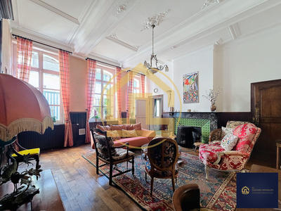 Maison - 430 m² - 13 pièces