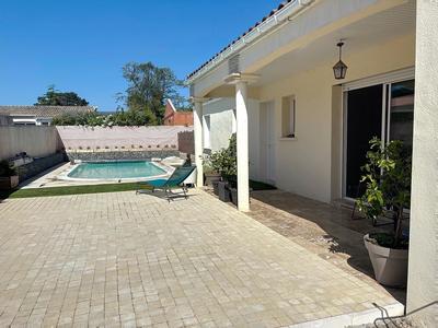 Maison - 140 m² - 5 pièces