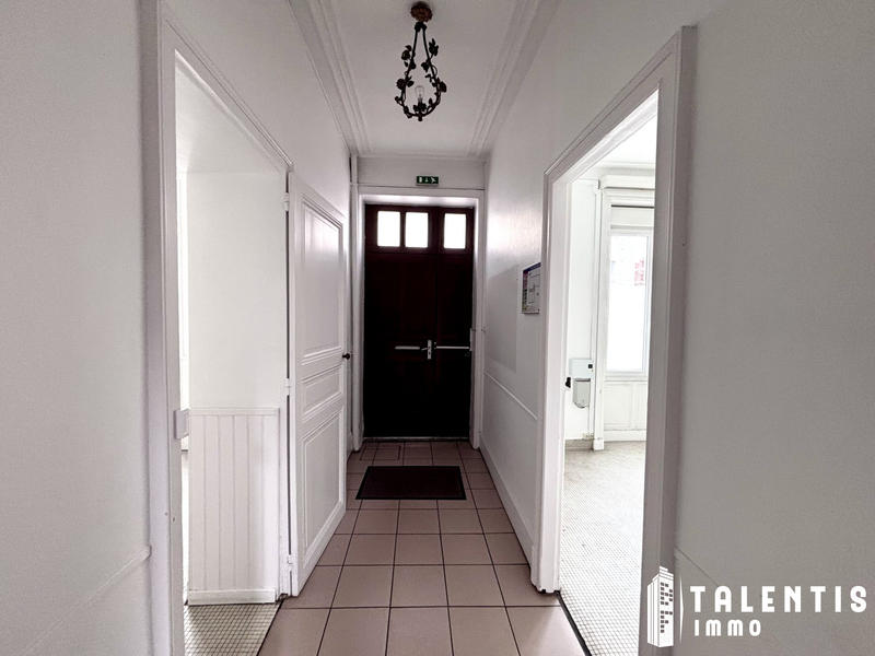 Maison - 209 m² - 12 pièces