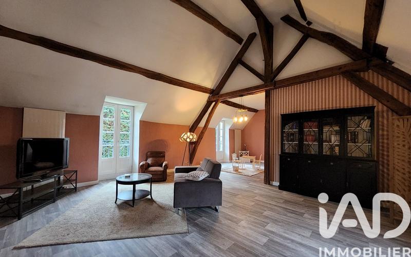 Maison - 313 m² - 10 pièces