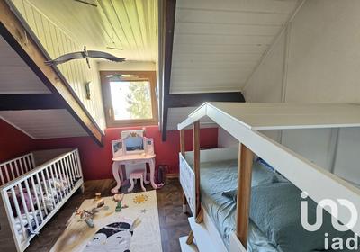 Maison - 243 m² - 9 pièces