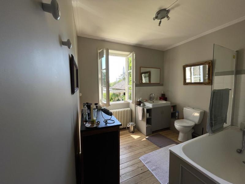 Maison en pierre - 122 m² - 4 pièces