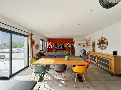 Maison - 140 m² - 5 pièces