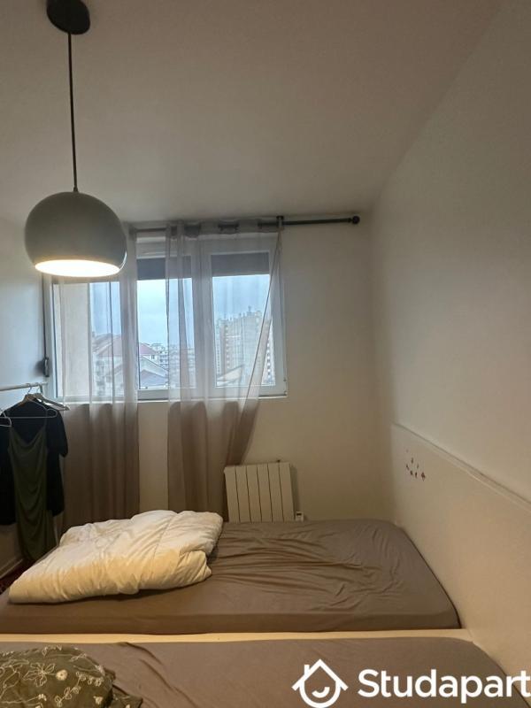 Chambre - 9 m² - 1 pièce