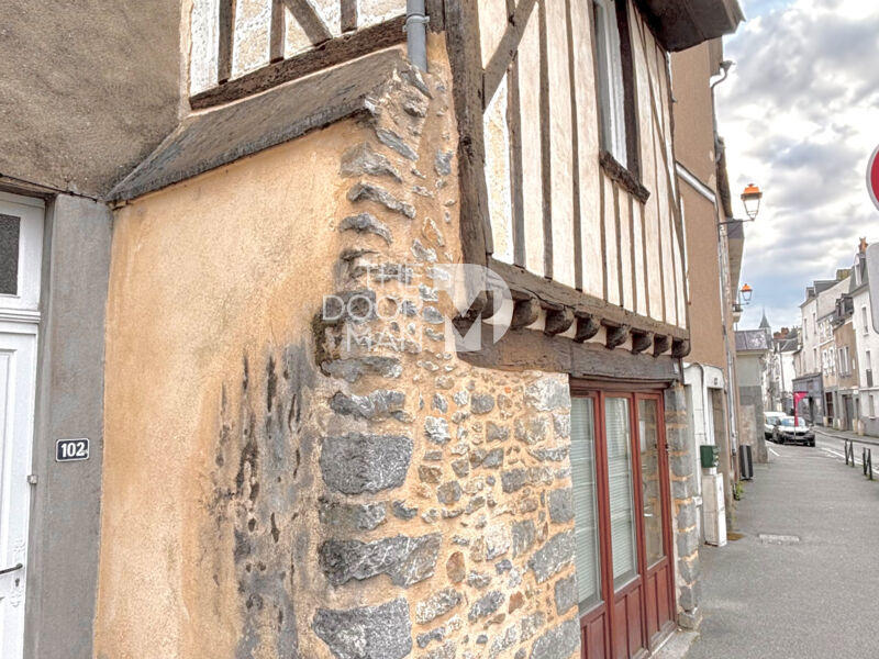 Immeuble - 98 m² - 5 pièces