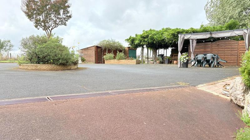 Maison - 200 m² - 5 pièces