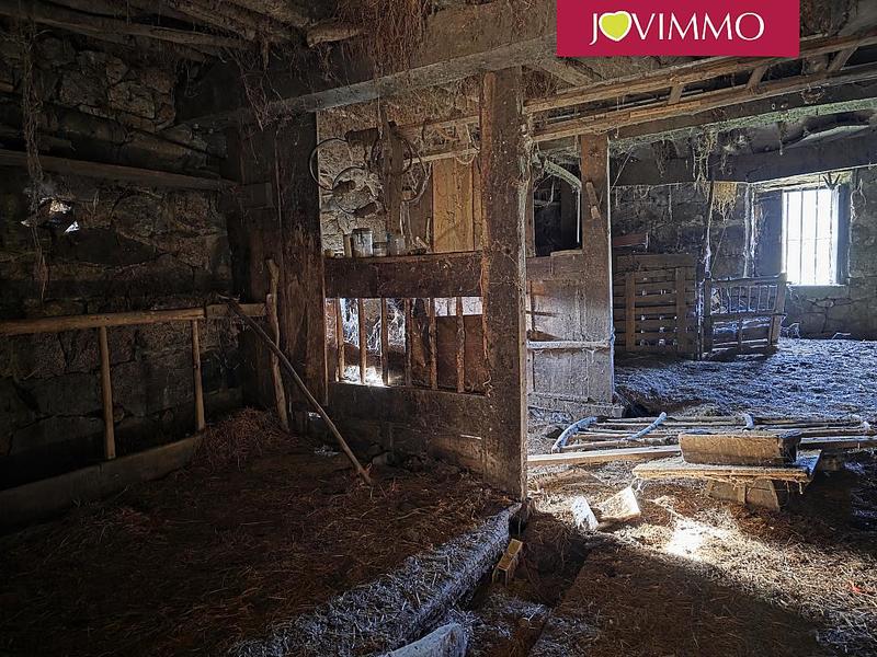 Maison - 300 m² - 1 pièce