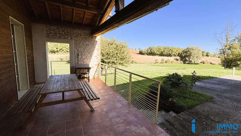 Maison - 239 m² - 7 pièces