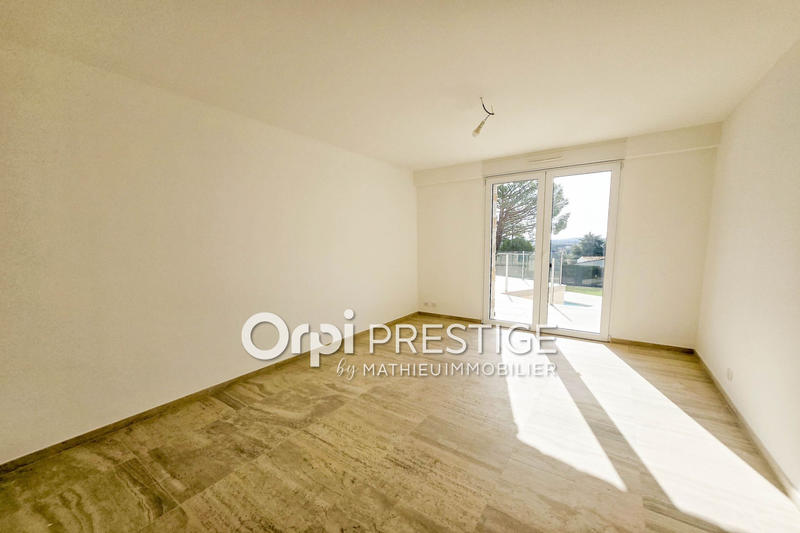 Villa - 200 m² - 4 pièces