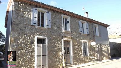 Maison - 181 m² - 6 pièces