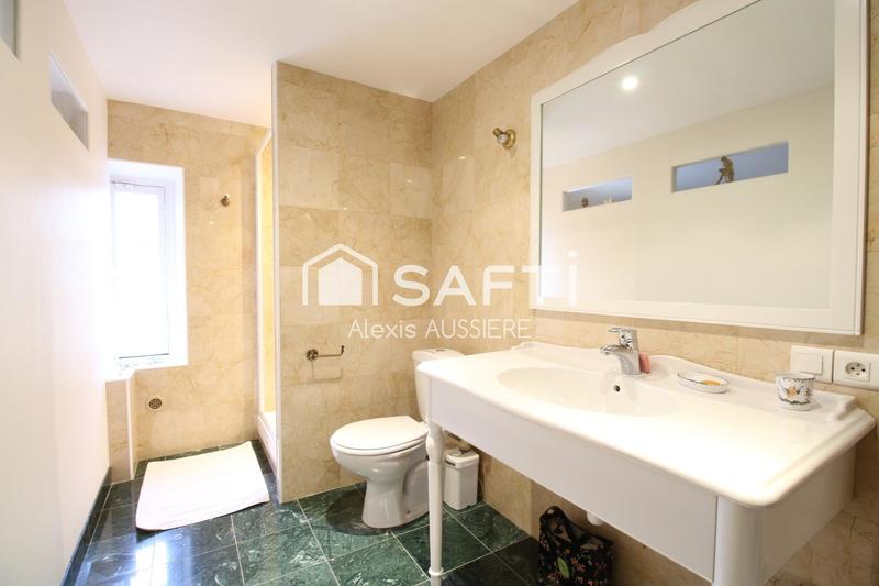 Maison - 412 m² - 11 pièces