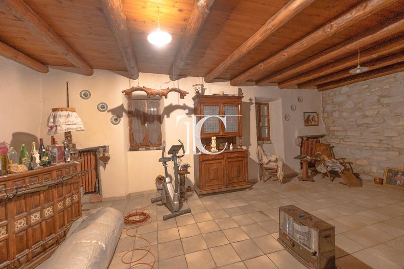 Maison - 180 m² - 7 pièces