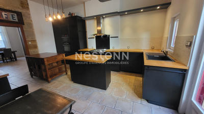 Maison - 215 m² - 8 pièces