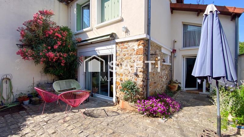 Maison - 95 m² - 4 pièces