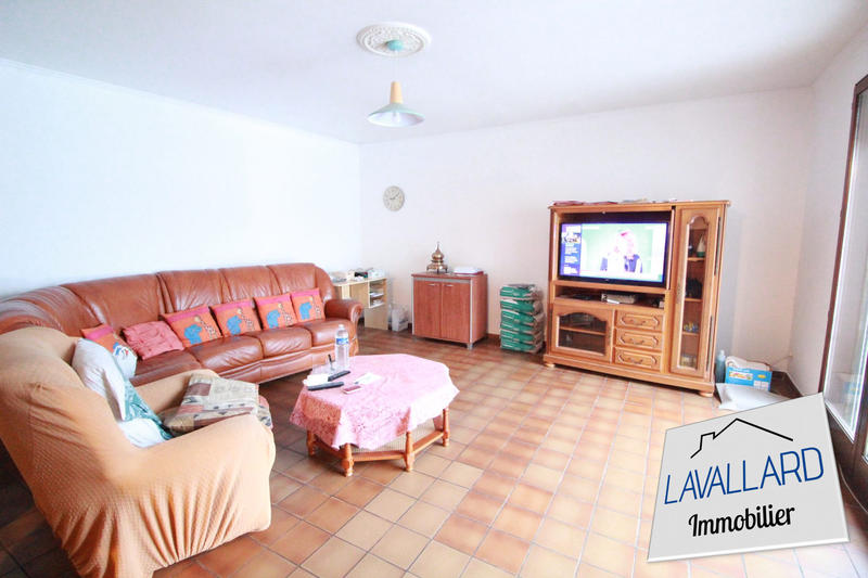 Maison - 162 m² - 9 pièces